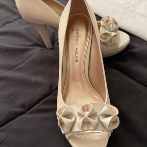 High heeled Antonio Melani  open toe beige shoe